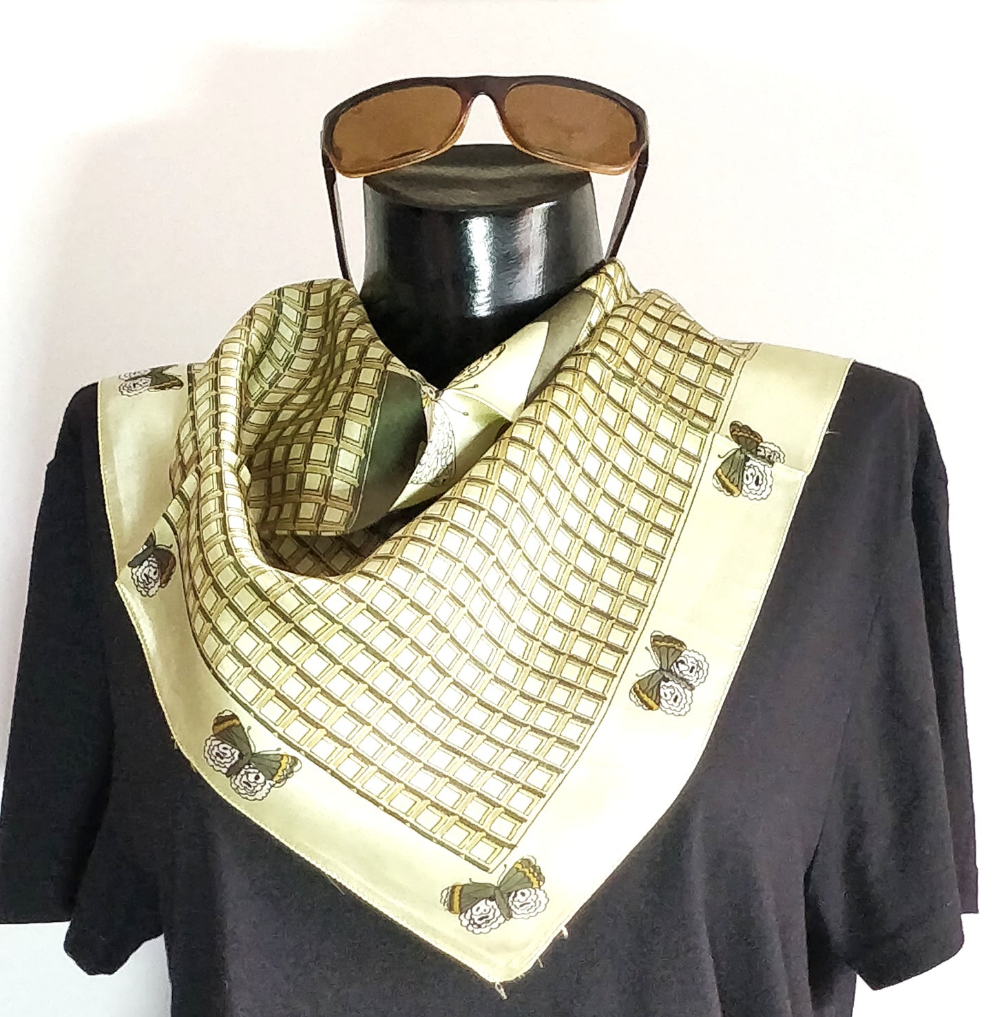 Green Square Patterned Neckwear & Bandana