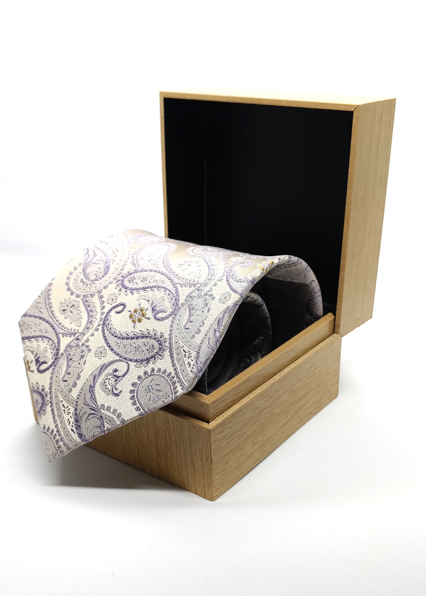 Darrius Premium Woven Silk