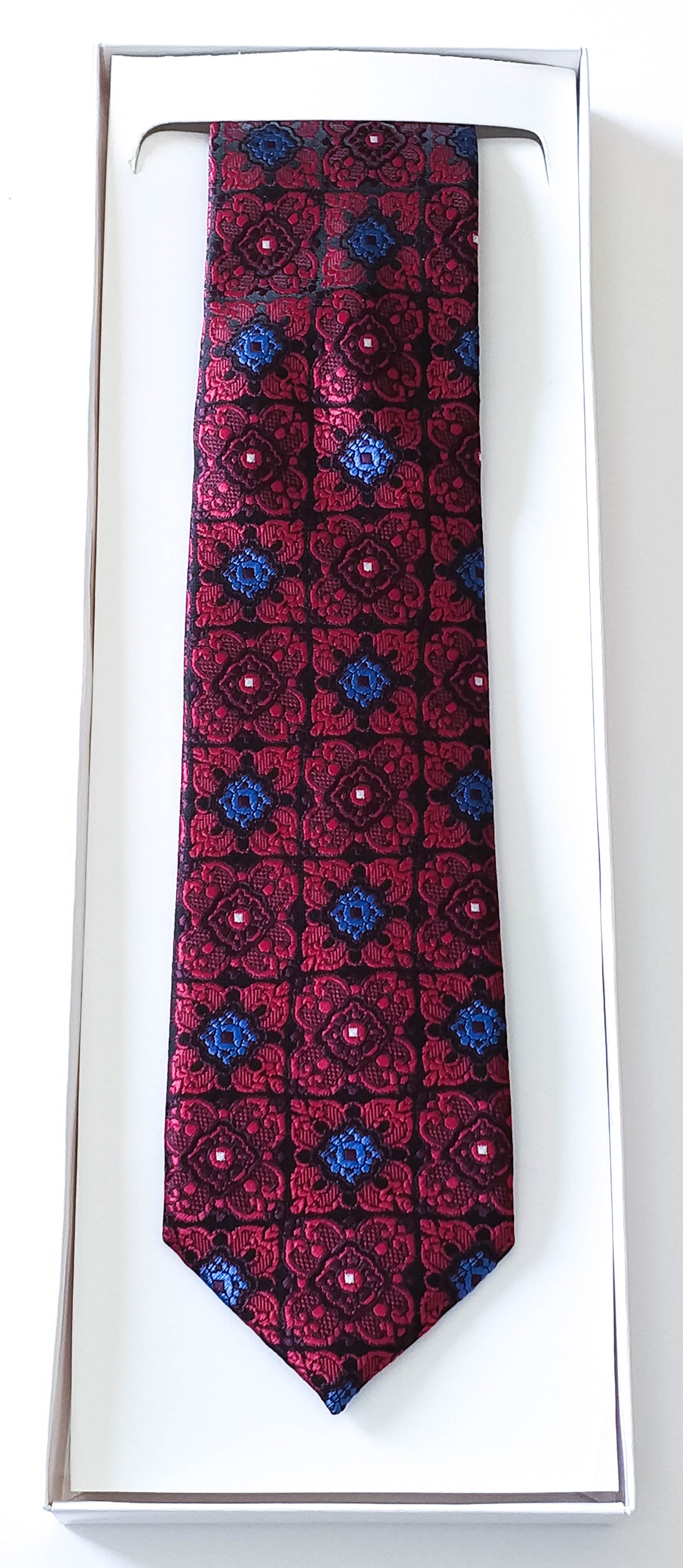 Maroon Blast Microfibre Tie